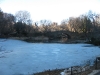 Halb zugefrorener See im Central Park 